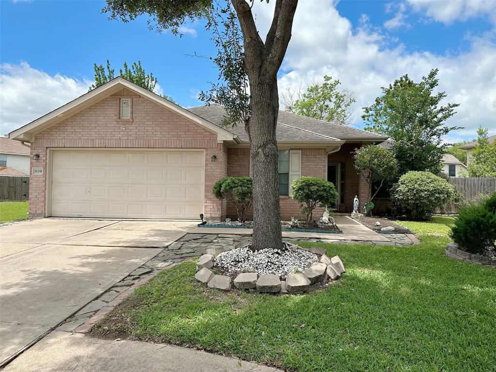 15318 Griggs Point Lane, Sugar Land, Texas image 1