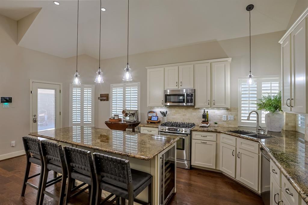 13403 E Belle Helene Circle, Cypress, Texas image 9