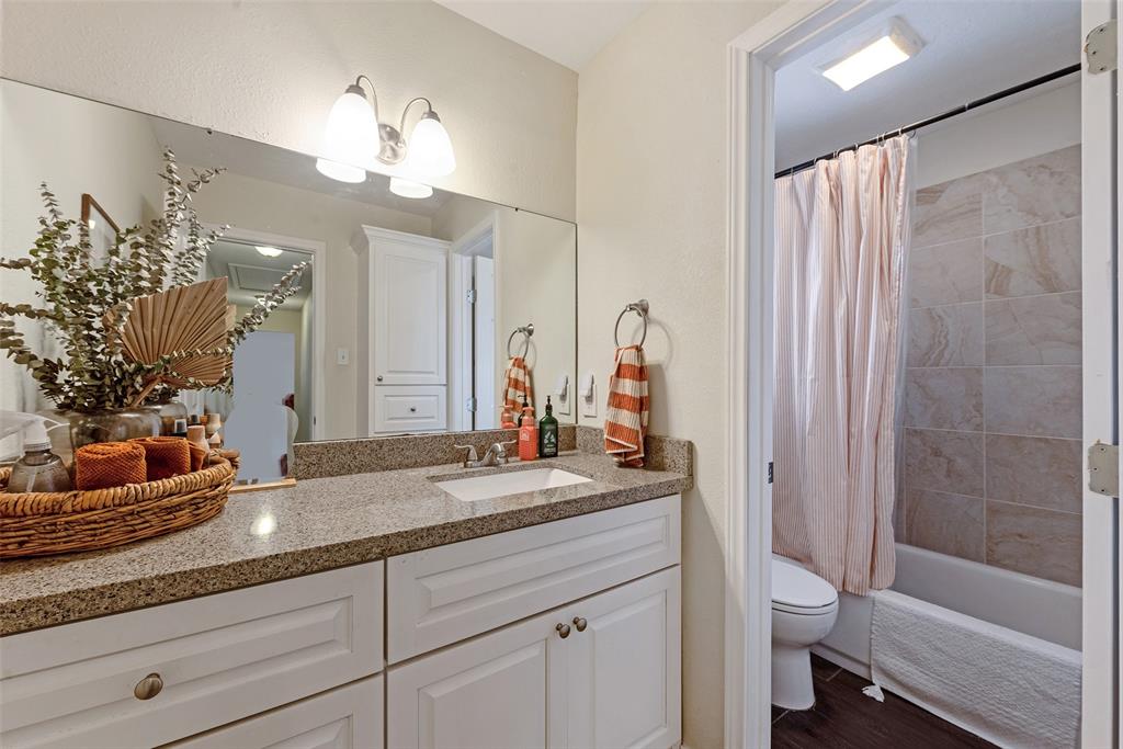 4307 Townes Forest Road, Friendswood, Texas image 25