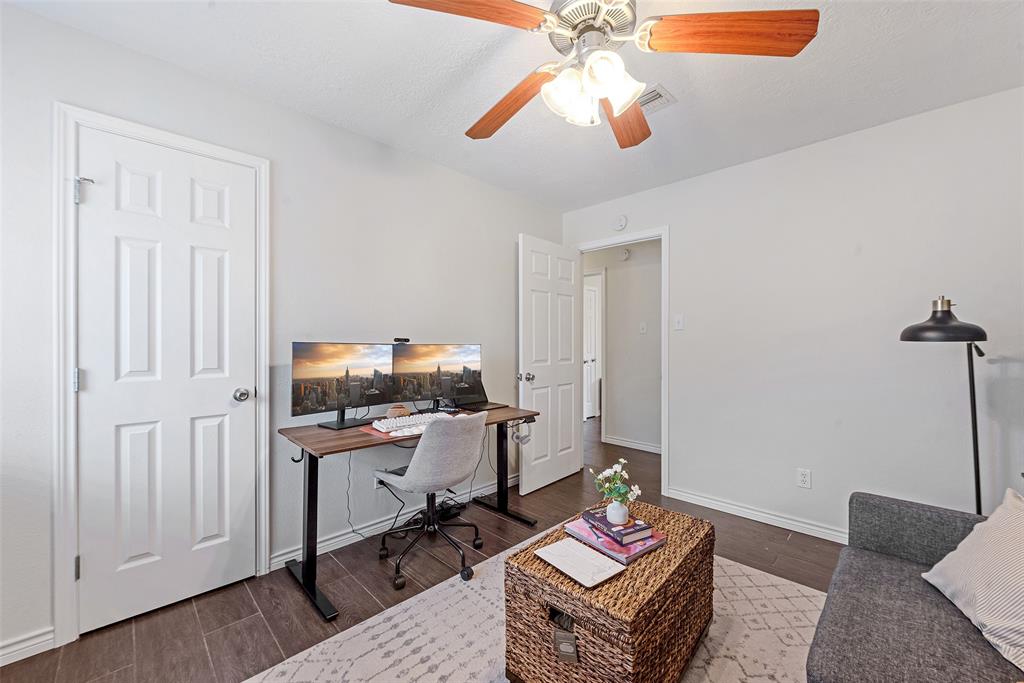 4307 Townes Forest Road, Friendswood, Texas image 23