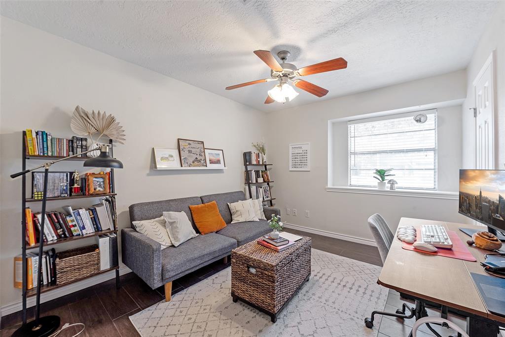 4307 Townes Forest Road, Friendswood, Texas image 22