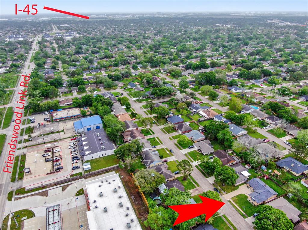 4307 Townes Forest Road, Friendswood, Texas image 37