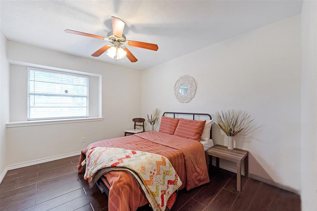4307 Townes Forest Road, Friendswood, Texas image 27