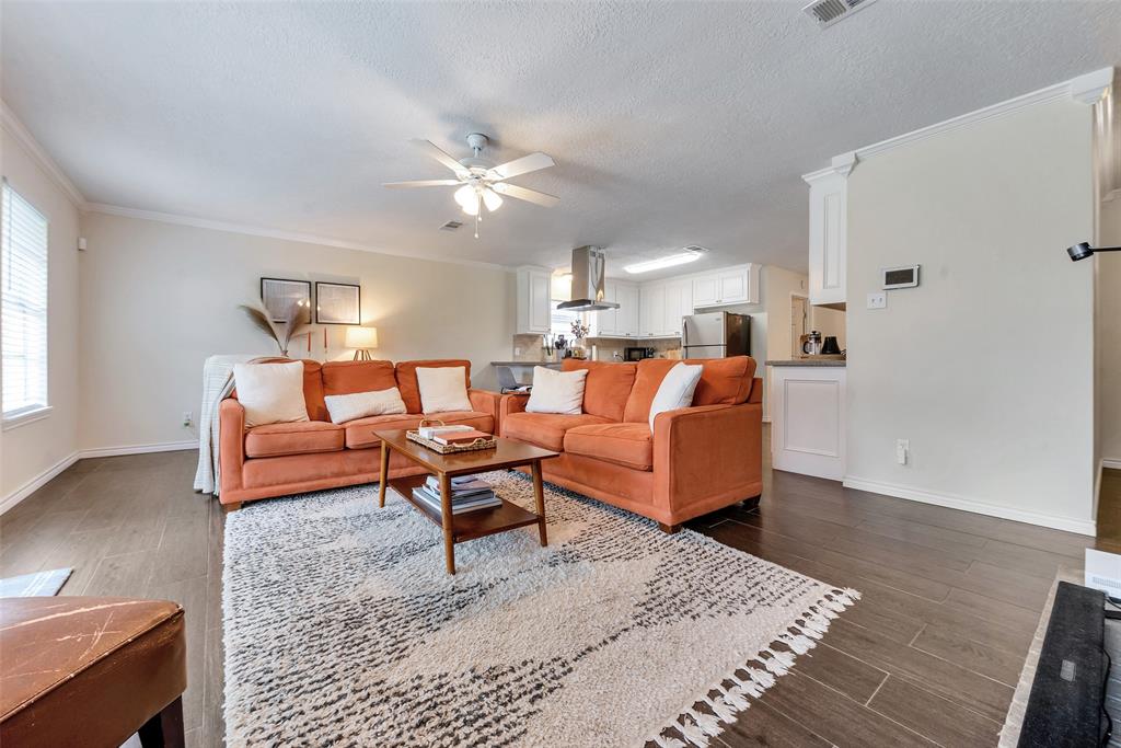 4307 Townes Forest Road, Friendswood, Texas image 8
