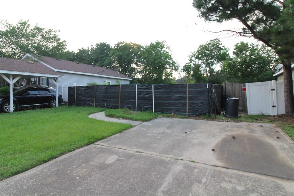 10006 Summerberry Lane, Tomball, Texas image 2