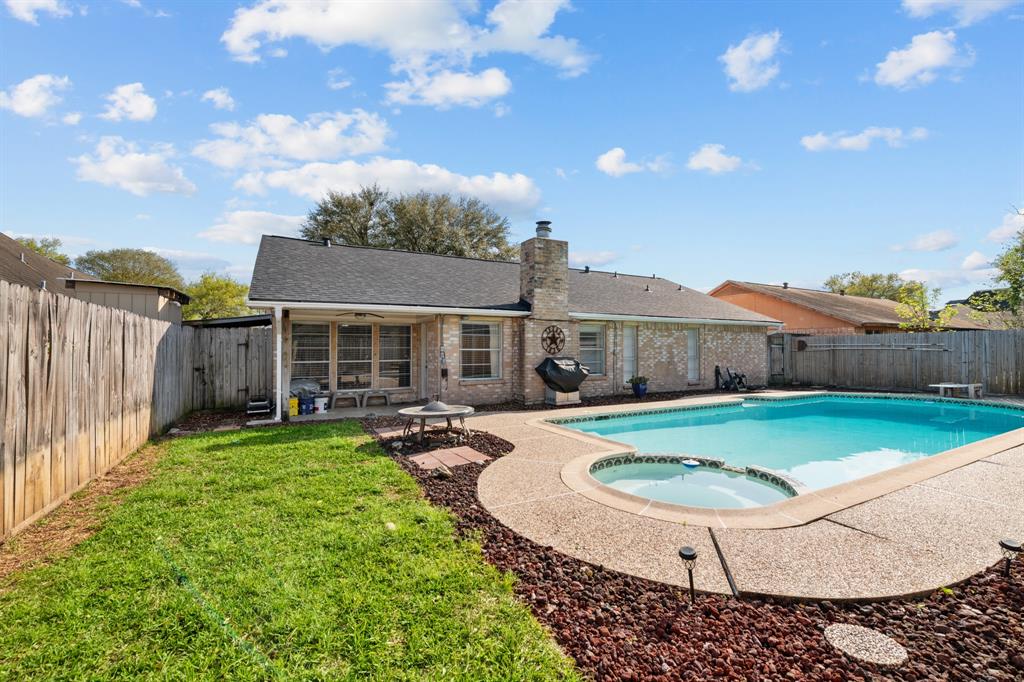 5126 Meadow Place Drive, La Porte, Texas image 21