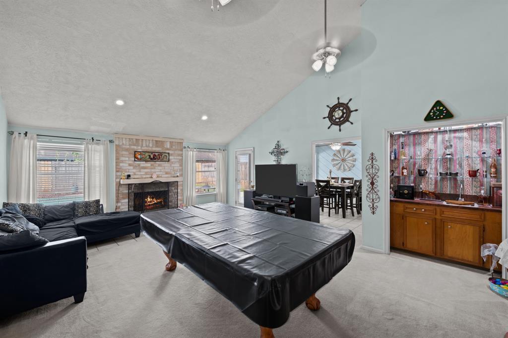 5126 Meadow Place Drive, La Porte, Texas image 4