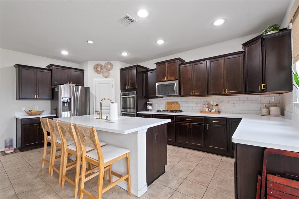 24714 Emerald Pool Falls Drive, Tomball, Texas image 14