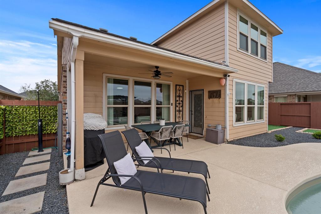 24714 Emerald Pool Falls Drive, Tomball, Texas image 34