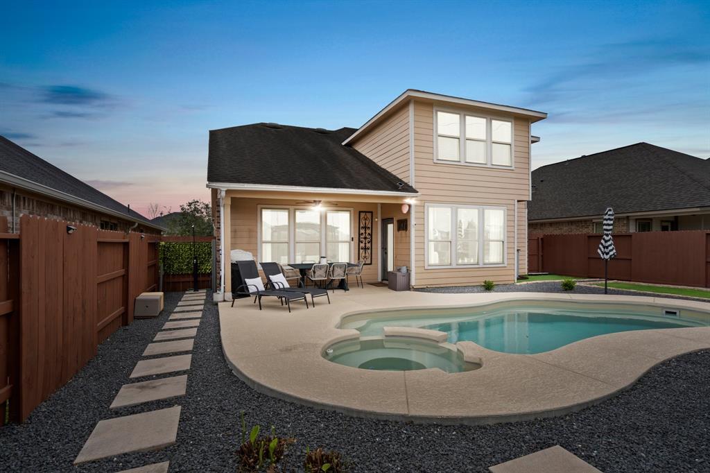 24714 Emerald Pool Falls Drive, Tomball, Texas image 1