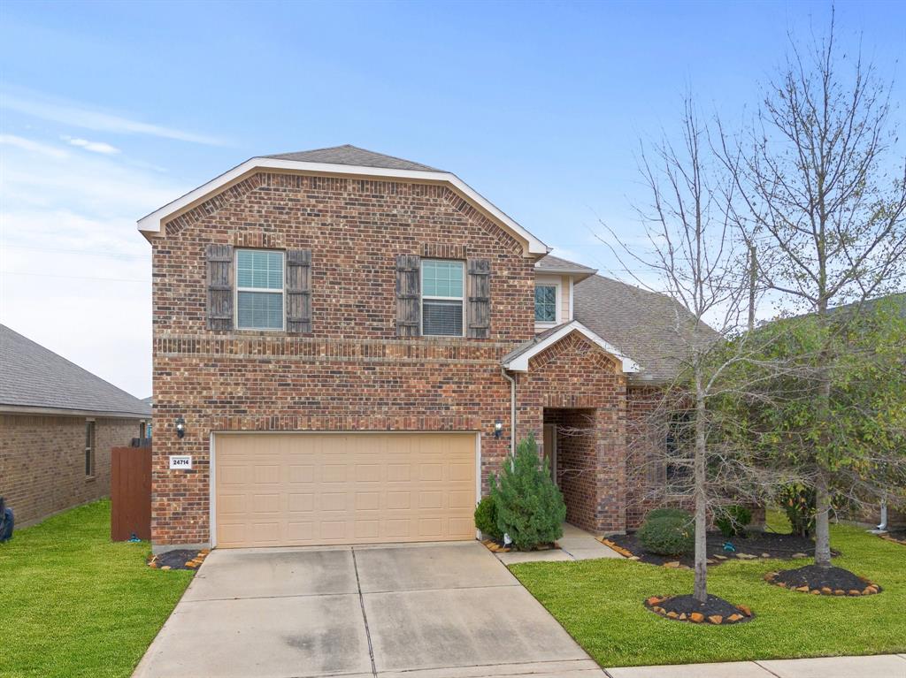 24714 Emerald Pool Falls Drive, Tomball, Texas image 6