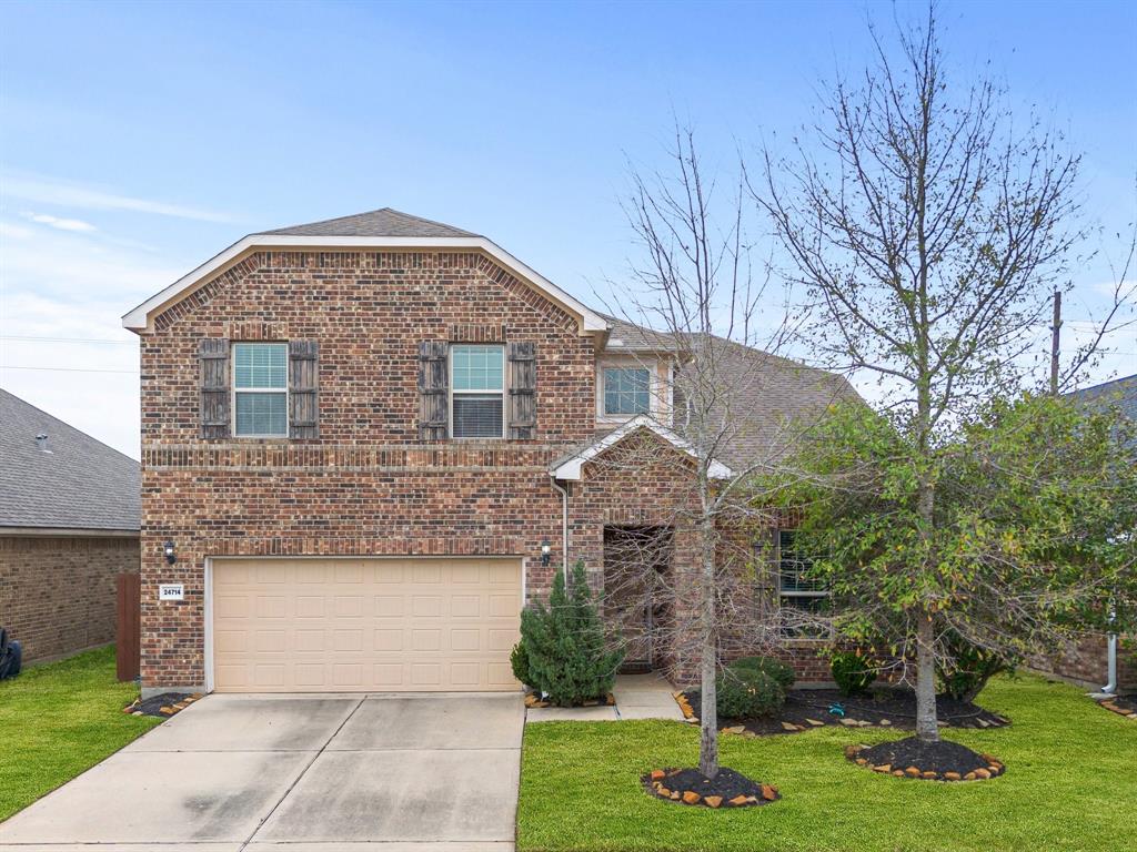 24714 Emerald Pool Falls Drive, Tomball, Texas image 38