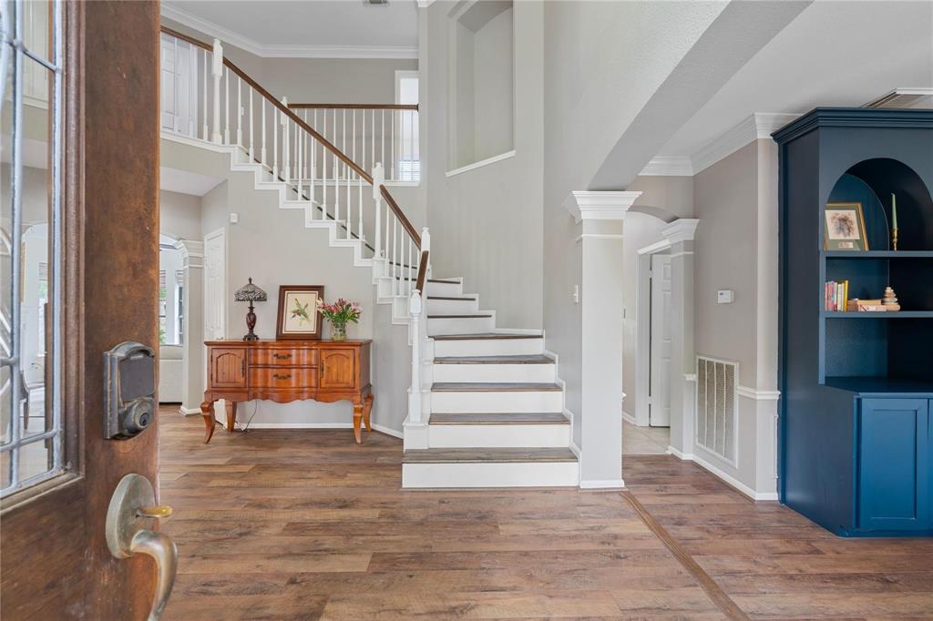 1406 Beechwood Drive, Friendswood, Texas image 2