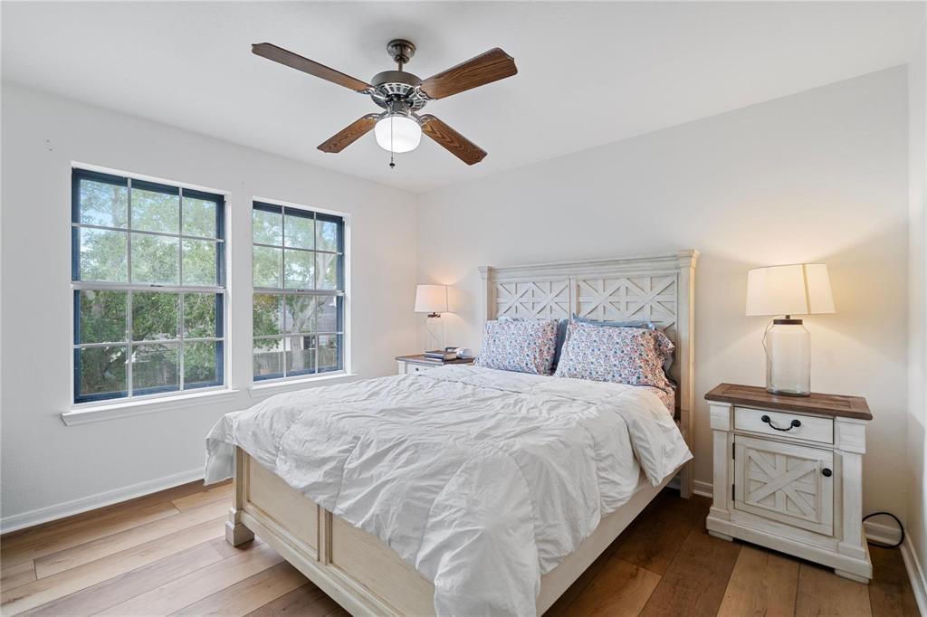 1406 Beechwood Drive, Friendswood, Texas image 15