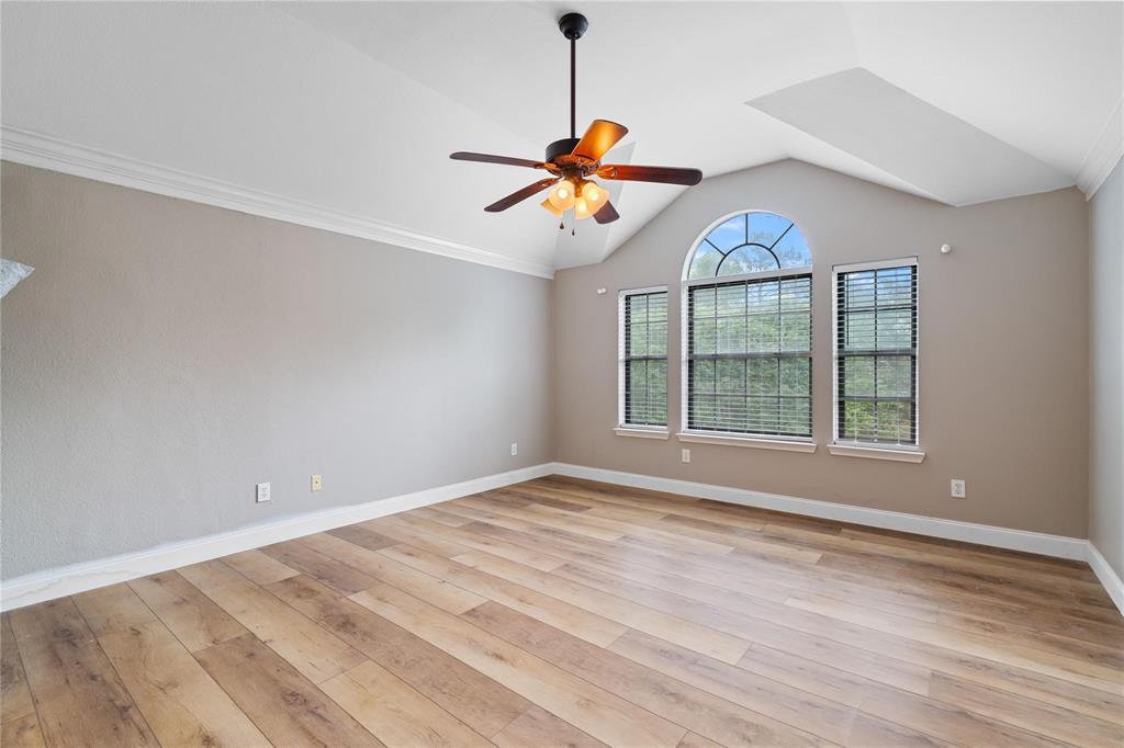 1406 Beechwood Drive, Friendswood, Texas image 12