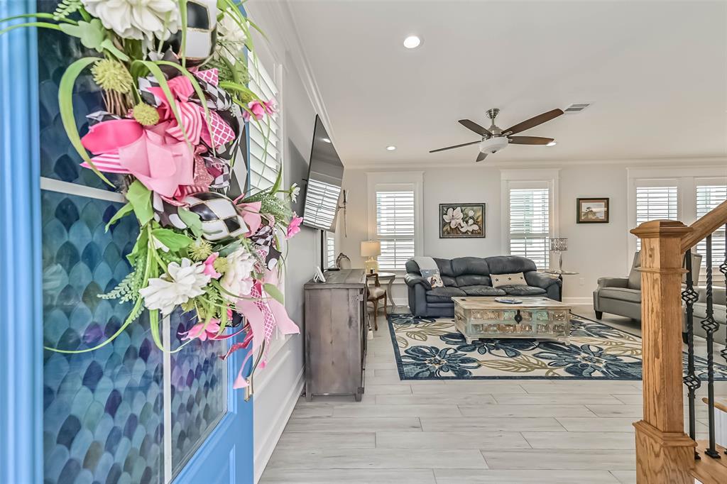 6 Caravelle Court