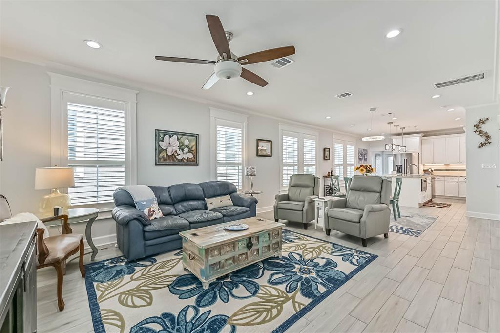 6 Caravelle Court