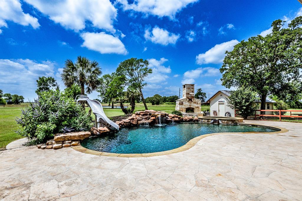 6828 Fm-1696, Bedias, Texas image 35