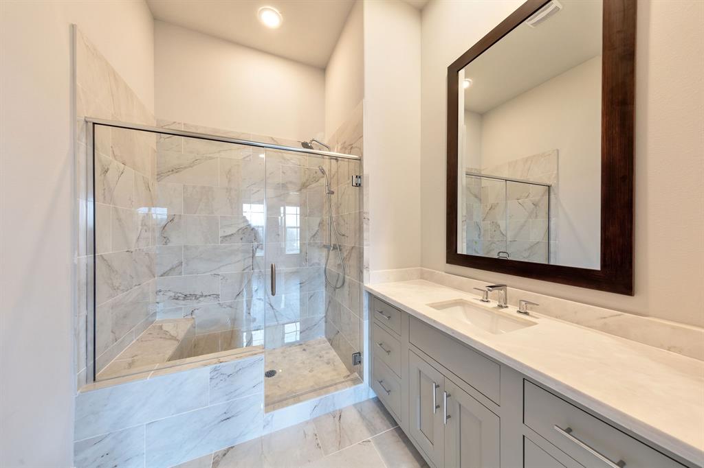 5921 Cottage Grove Lake Drive, Houston, Texas image 6