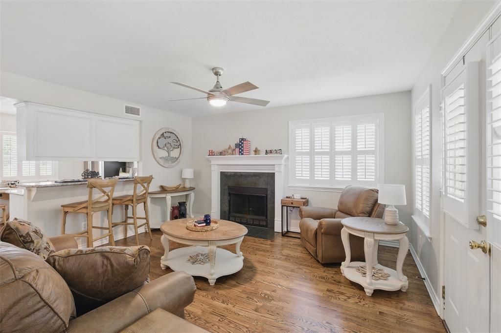 407 W Main Street, Brenham, Texas image 8