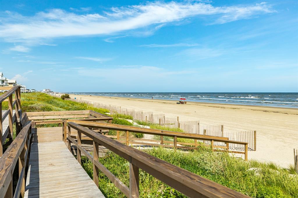 3803 Abalone Road, Galveston, Texas image 5