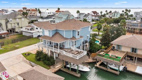 A home in Tiki Island