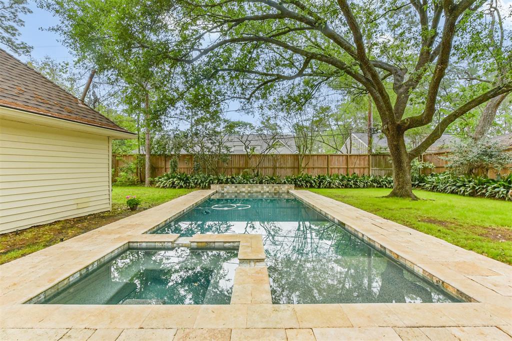 12318 Beauregard Drive, Houston, Texas image 2
