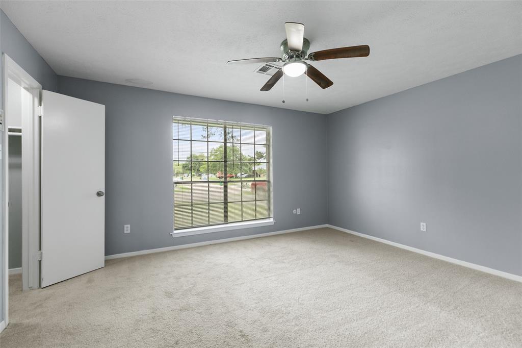 4517 Coachman Drive, Baytown, Texas image 19