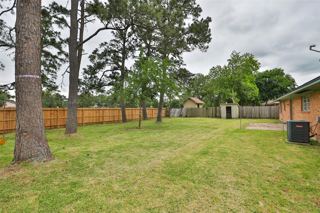 4517 Coachman Drive, Baytown, Texas image 29