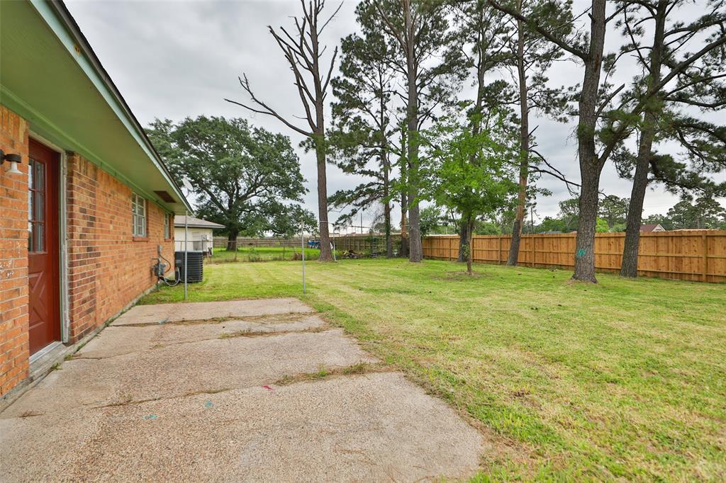 4517 Coachman Drive, Baytown, Texas image 27