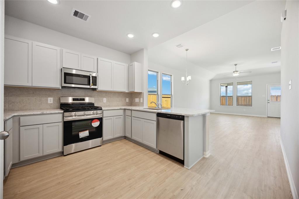3080 Plateau Drive, Brookshire, Texas image 3