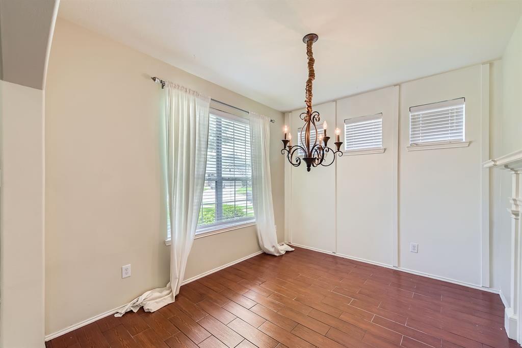 2105 Kingwood Drive