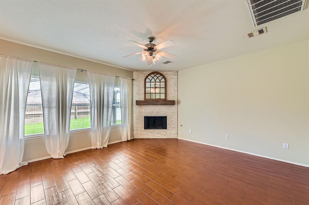 2105 Kingwood Drive