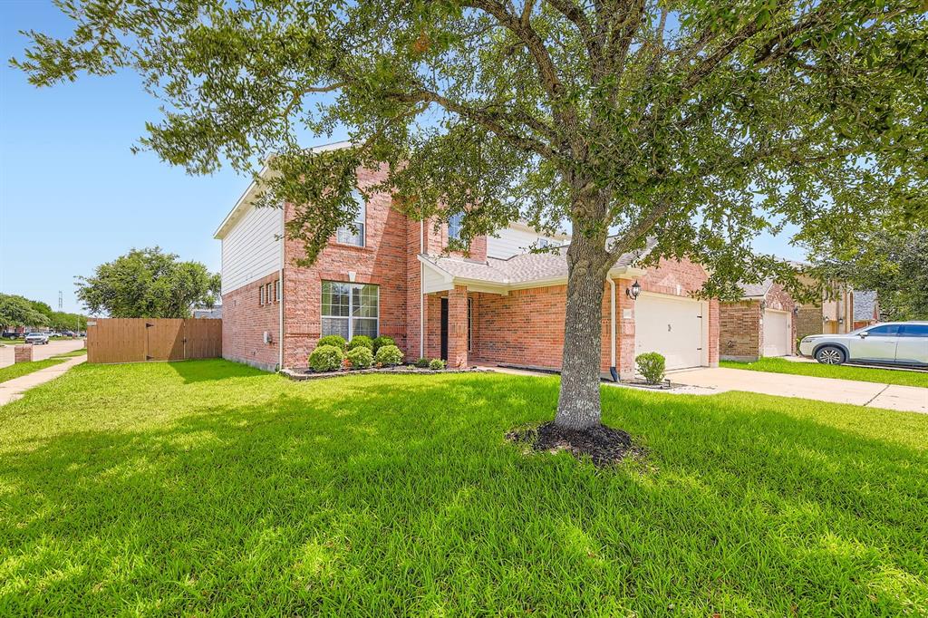 2105 Kingwood Drive