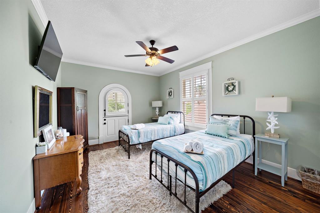 3212 Avenue R 1/2, Galveston, Texas image 27