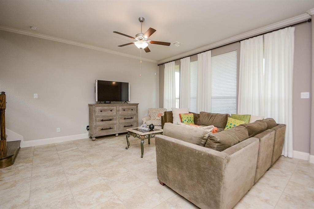 114 Silver Sky Court, Conroe, Texas image 6