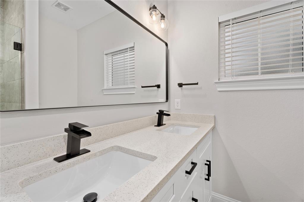 18903 Hatchville Court, Conroe, Texas image 12
