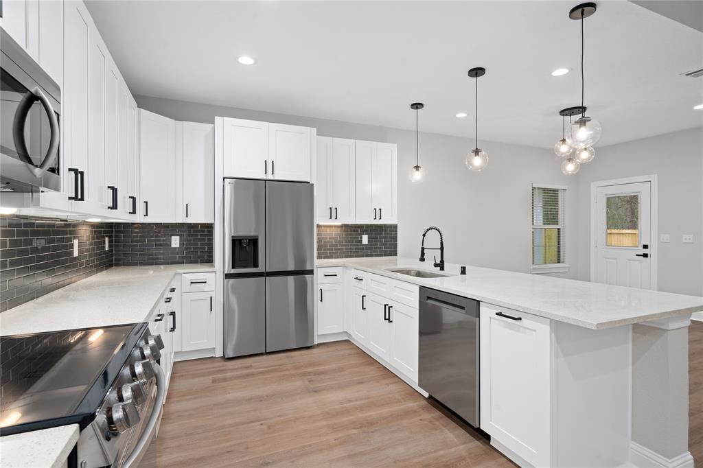 18903 Hatchville Court, Conroe, Texas image 7