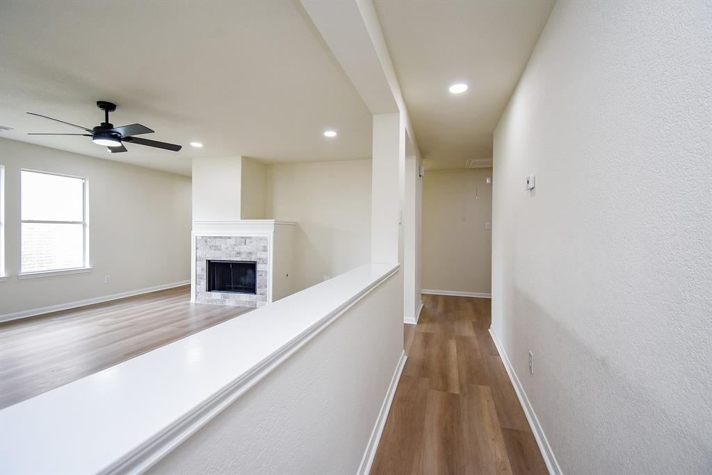9610 Eaglewood Glen Trail, Sugar Land, Texas image 18
