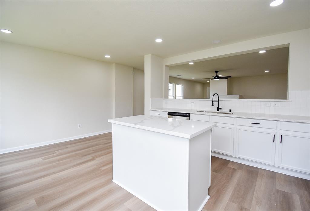 9610 Eaglewood Glen Trail, Sugar Land, Texas image 15