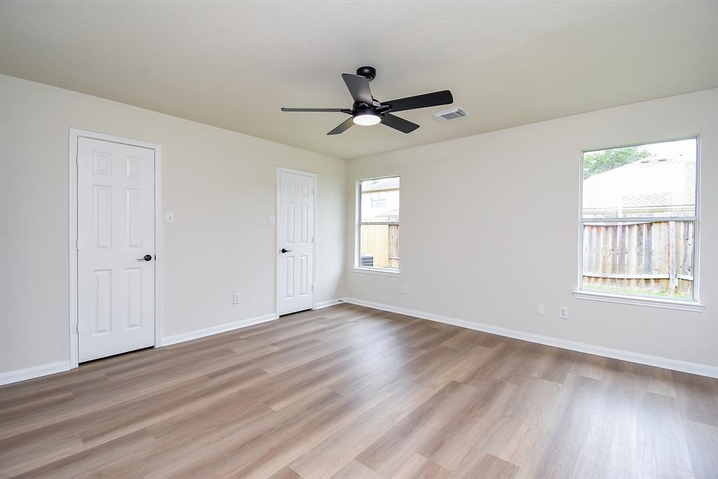 9610 Eaglewood Glen Trail, Sugar Land, Texas image 19