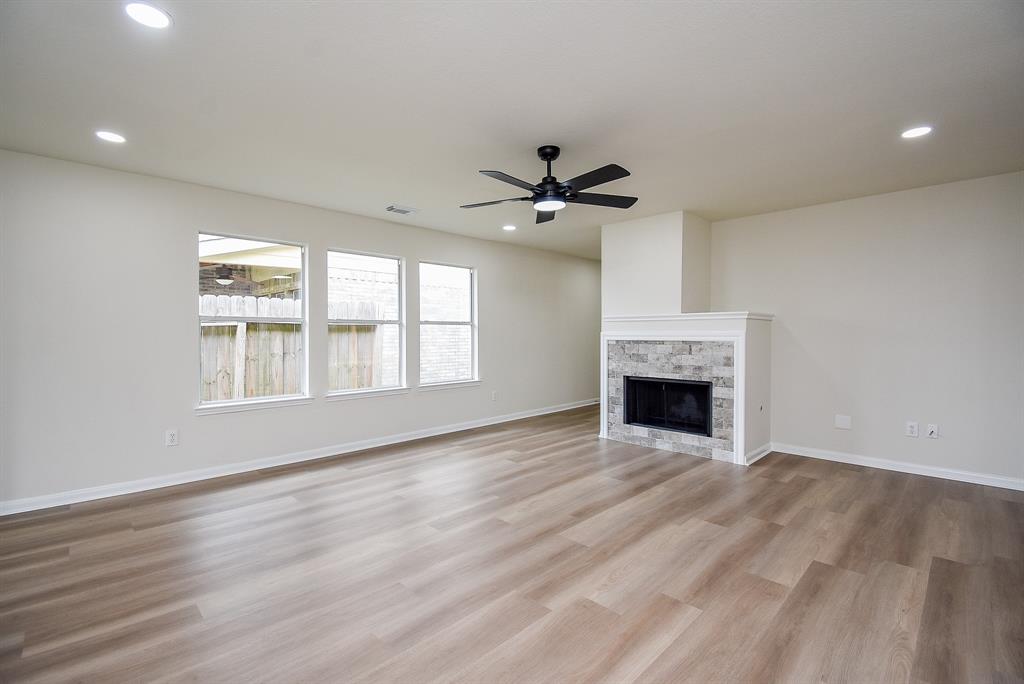 9610 Eaglewood Glen Trail, Sugar Land, Texas image 7