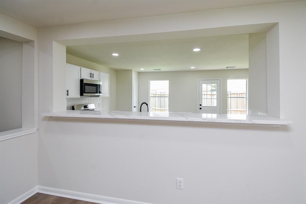 9610 Eaglewood Glen Trail, Sugar Land, Texas image 17