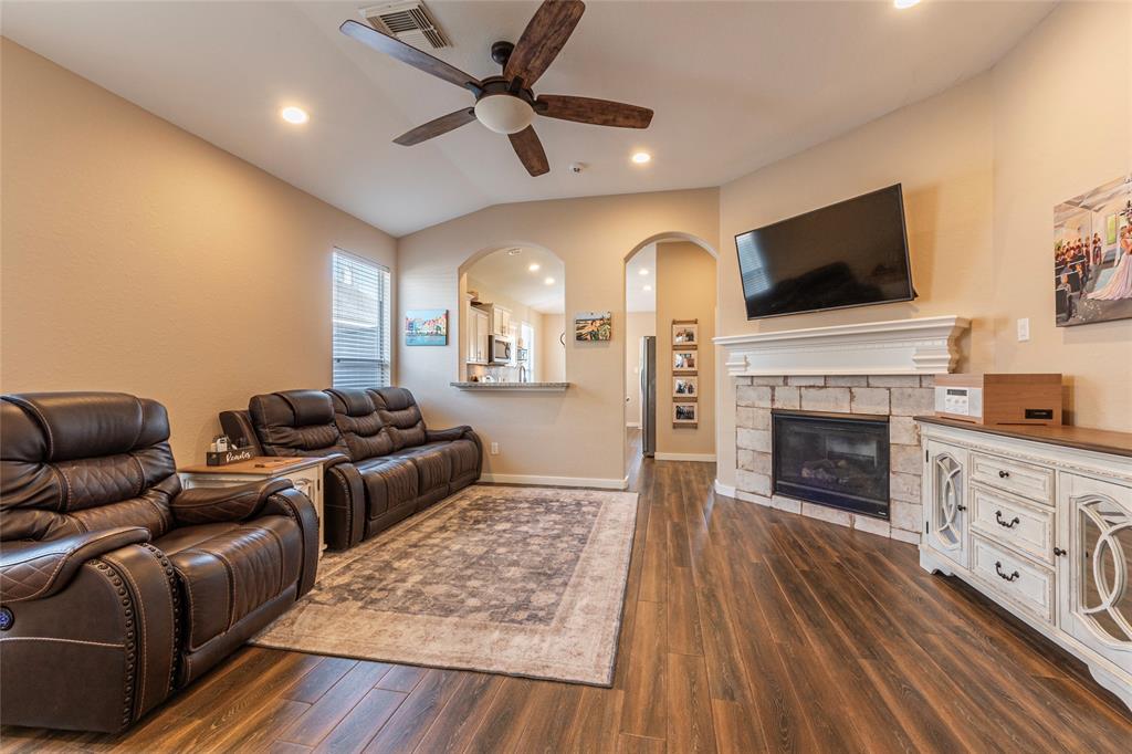 6719 Hidden Colony Lane, Dickinson, Texas image 4