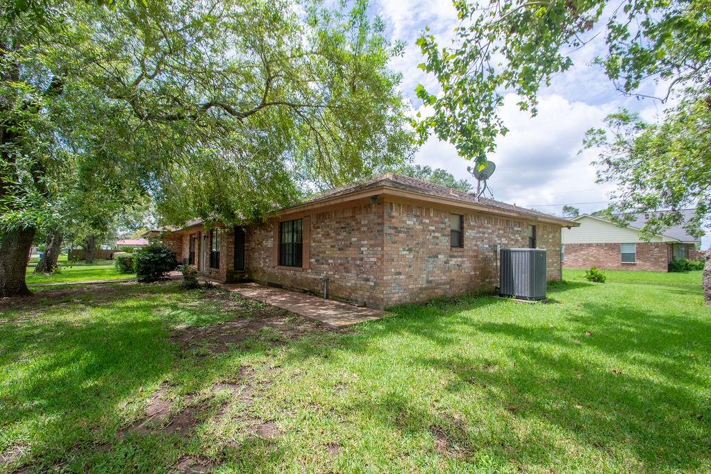 213 Gupton Lane, West Columbia, Texas image 30