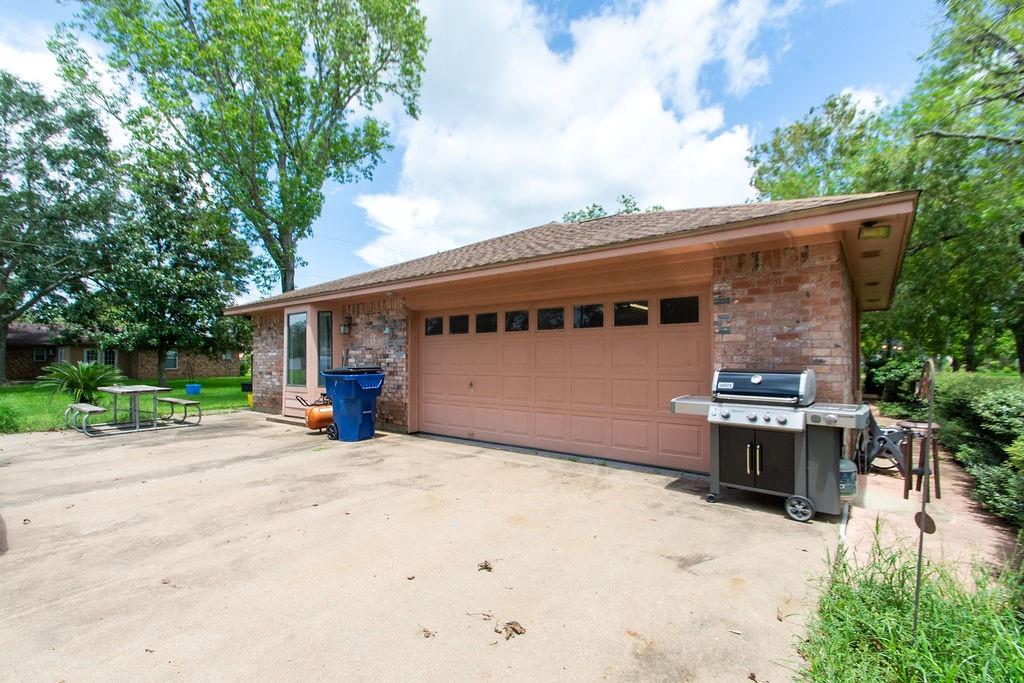 213 Gupton Lane, West Columbia, Texas image 29