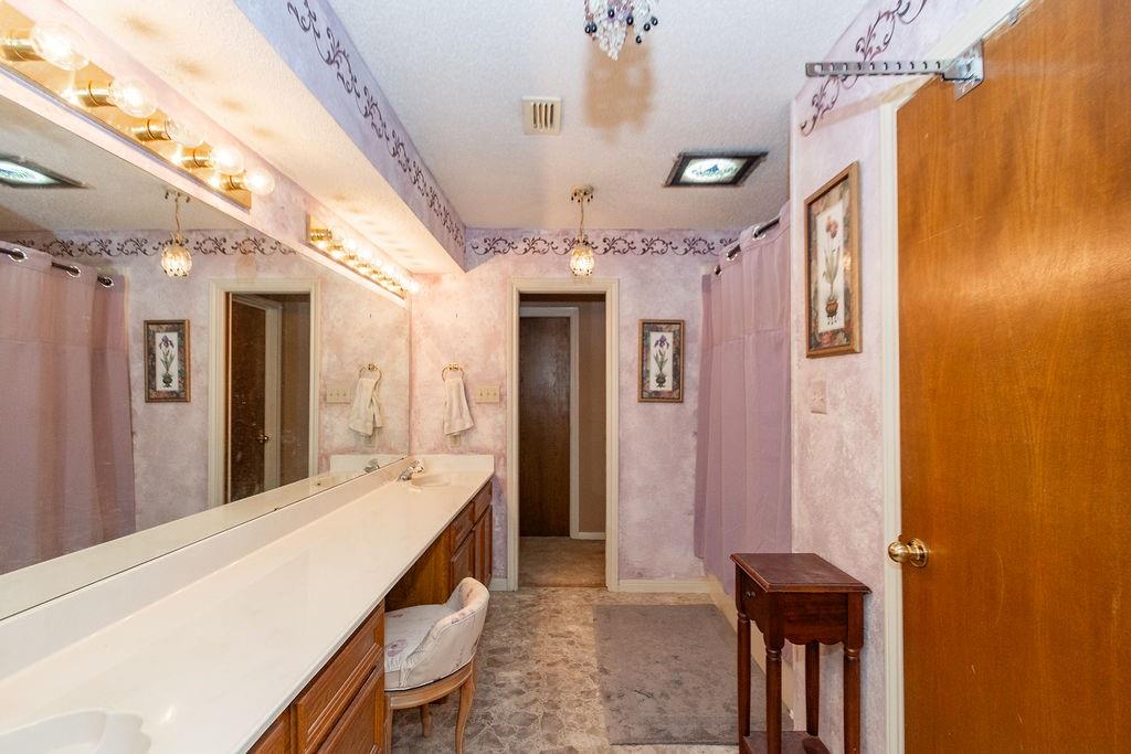 213 Gupton Lane, West Columbia, Texas image 24