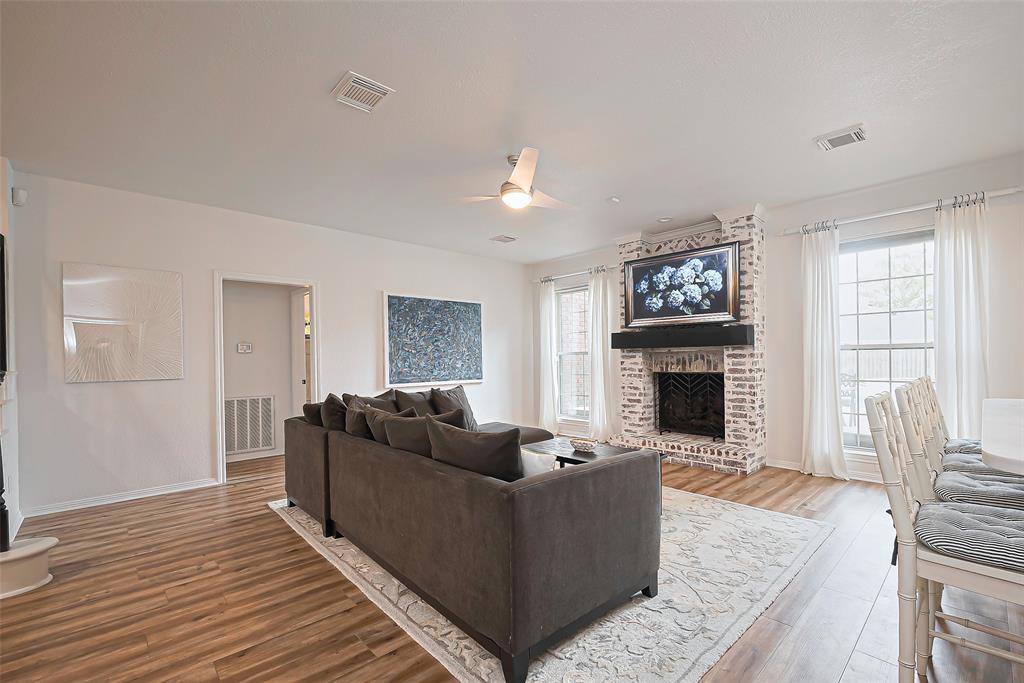 82 Bradford Circle, Sugar Land, Texas image 9