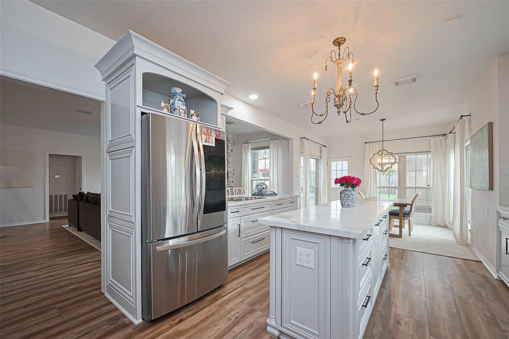 82 Bradford Circle, Sugar Land, Texas image 12