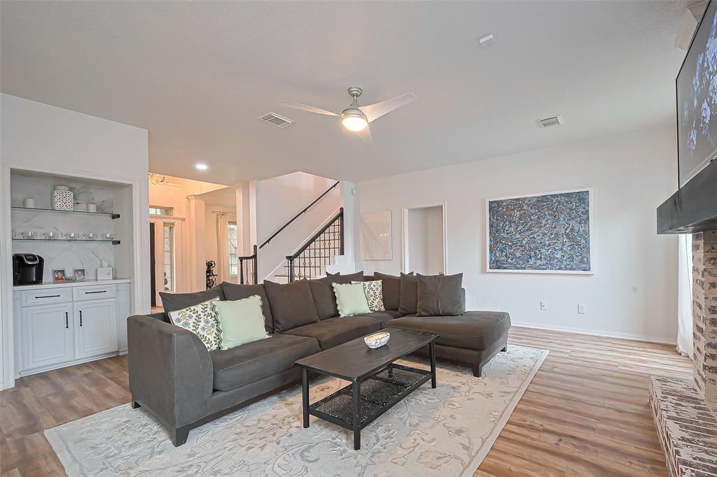 82 Bradford Circle, Sugar Land, Texas image 8